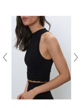 🖤Babaton Eras Tank (S) BLACK🖤